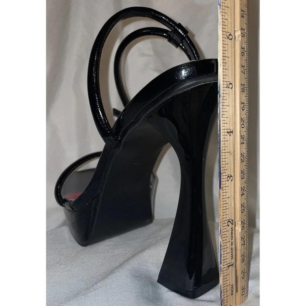 Unbranded black patent